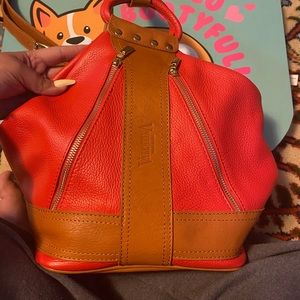 Valentina sling bag/backpack